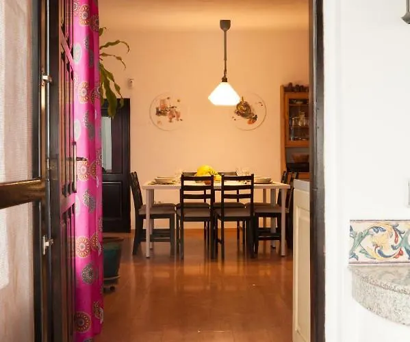 ヴィラ Varanski Vista *